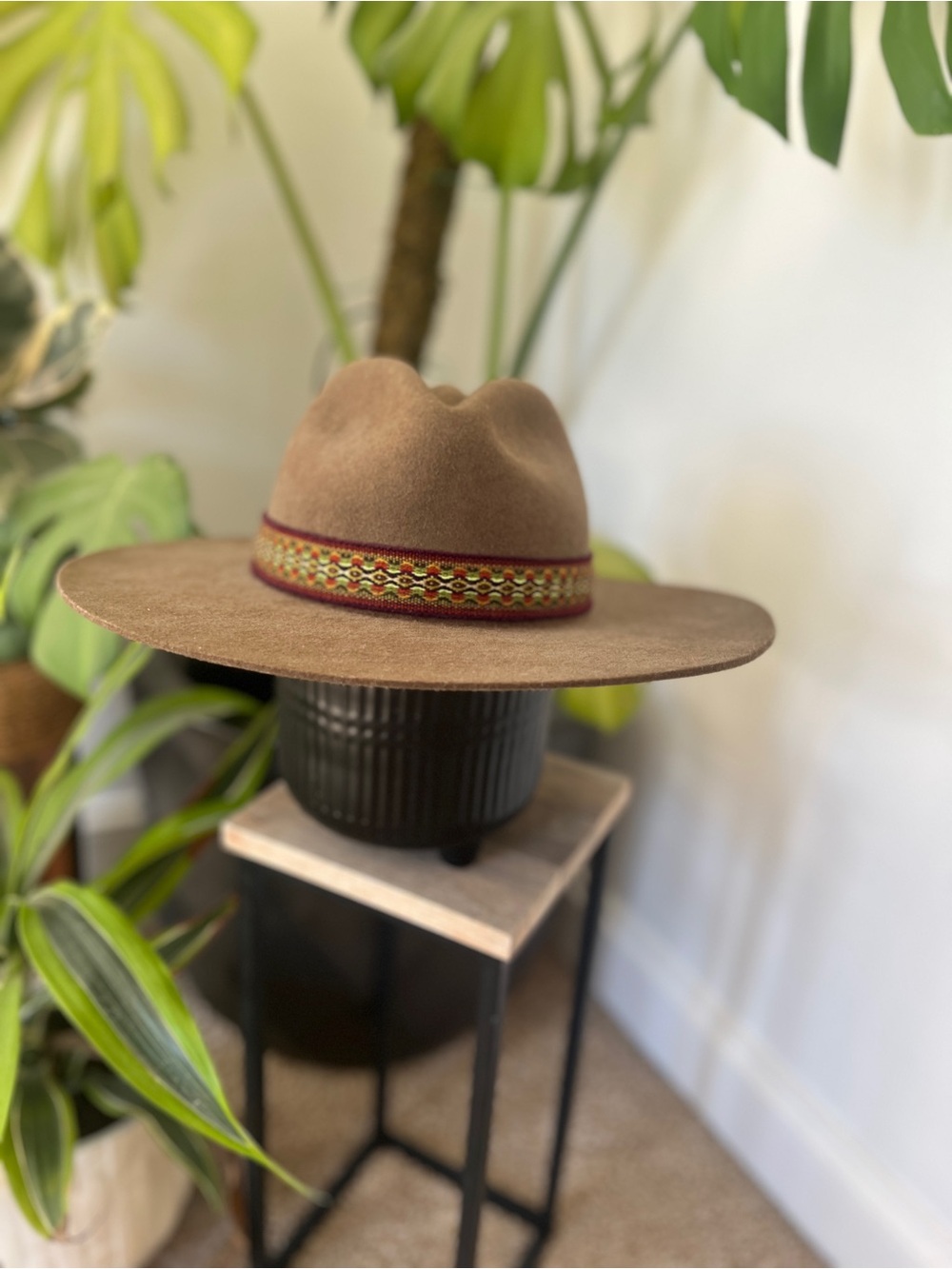 Women’s Equadorian Wool Felt Wide Brim Hat - M